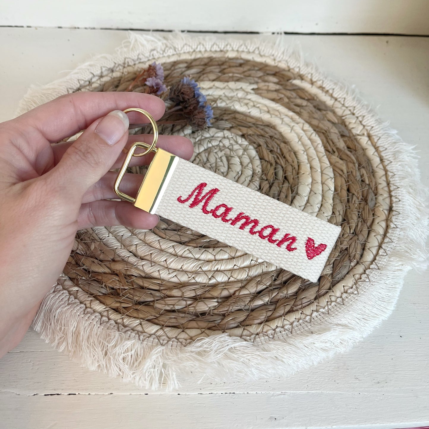 Porte clé brodé « Maman » cœur