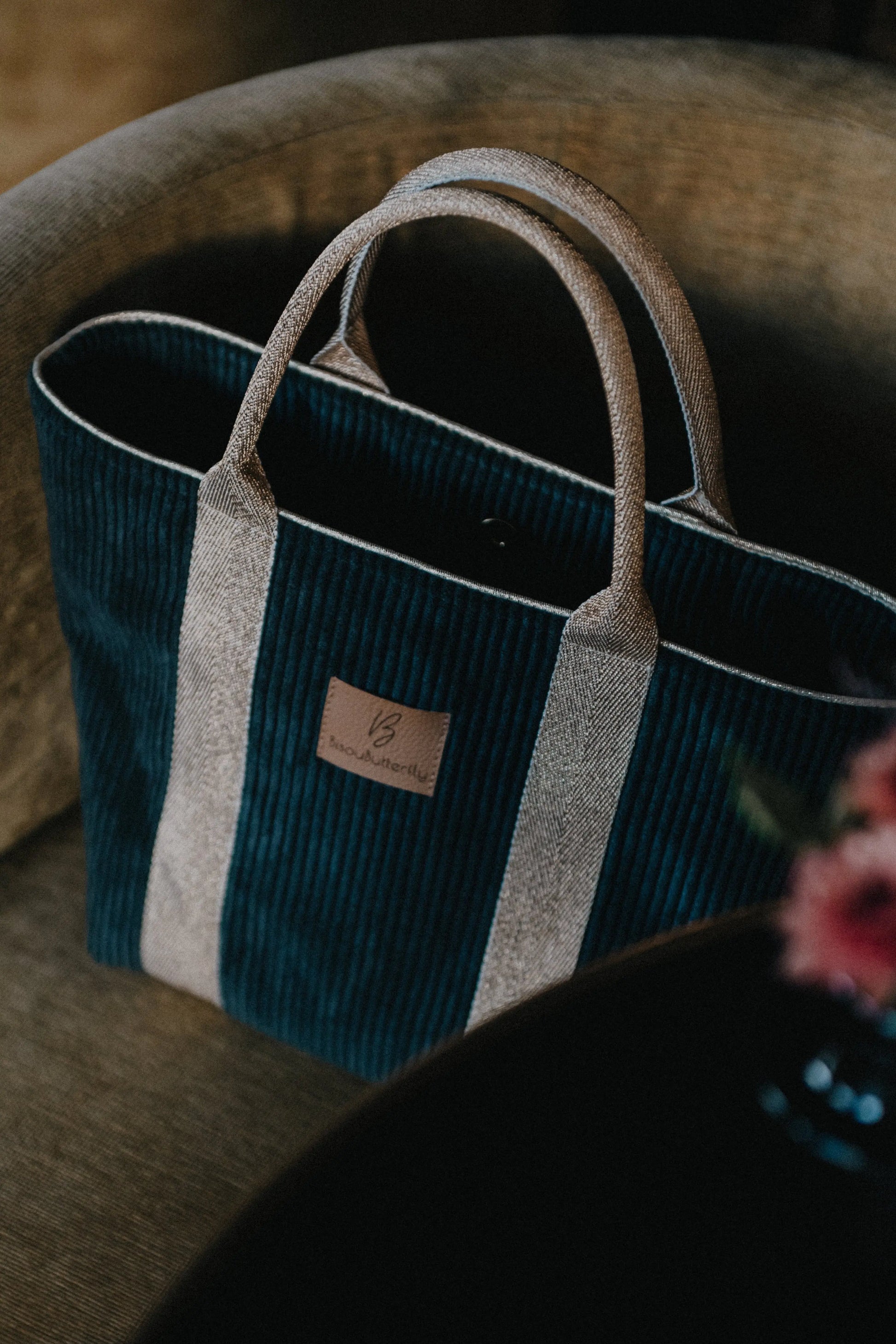 sac à main noir doré