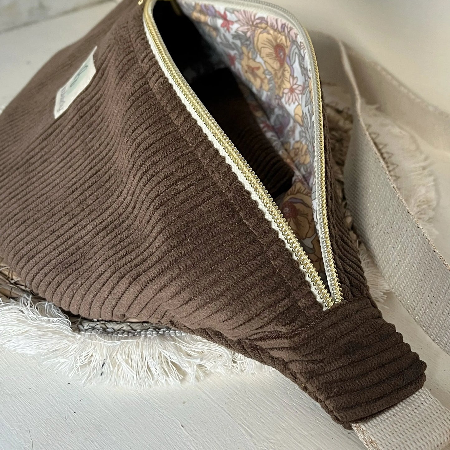 detail fermeture doree